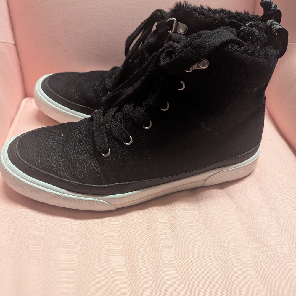 Roxy Brand tennis shoes